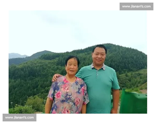 乐享运动暖重阳 体博馆里的三代温情时光